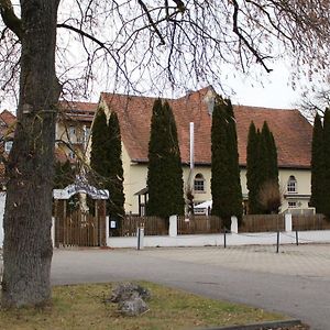 Hotel Am Friedberger See